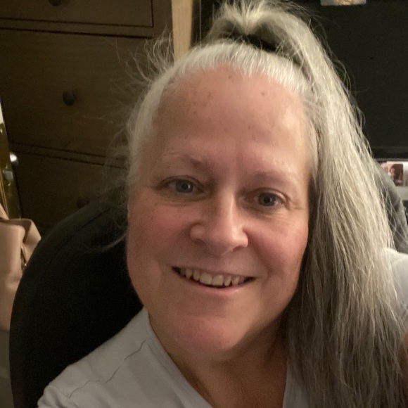 Meet your Posher, Kate - Picture 3 of 16